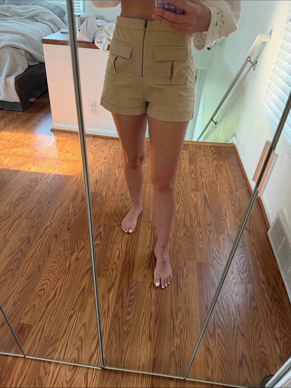 Majorelle size small high Rise Khaki Utility Women’s Shorts with Back Pockets